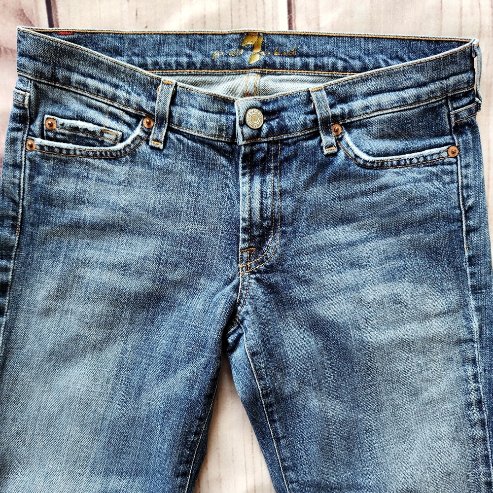 7 For All Mankind 7FAM "Crop Bootcut" Blue Cropped Jean | Women's Size 29 - Picture 3 of 9